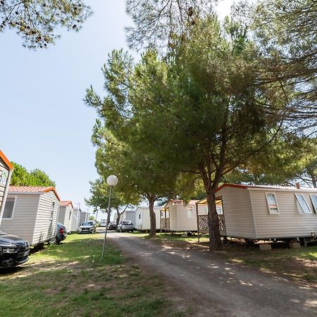 Camping Beau Rivage Hotel Meze Bagian luar foto