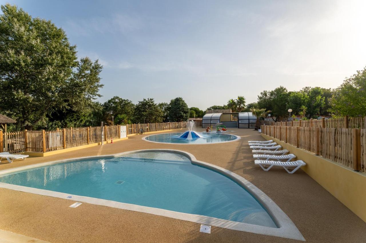Camping Beau Rivage Hotel Meze Bagian luar foto