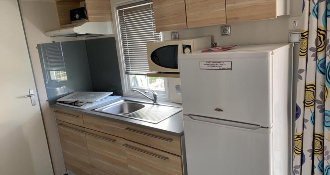 Camping Beau Rivage Hotel Meze Bagian luar foto