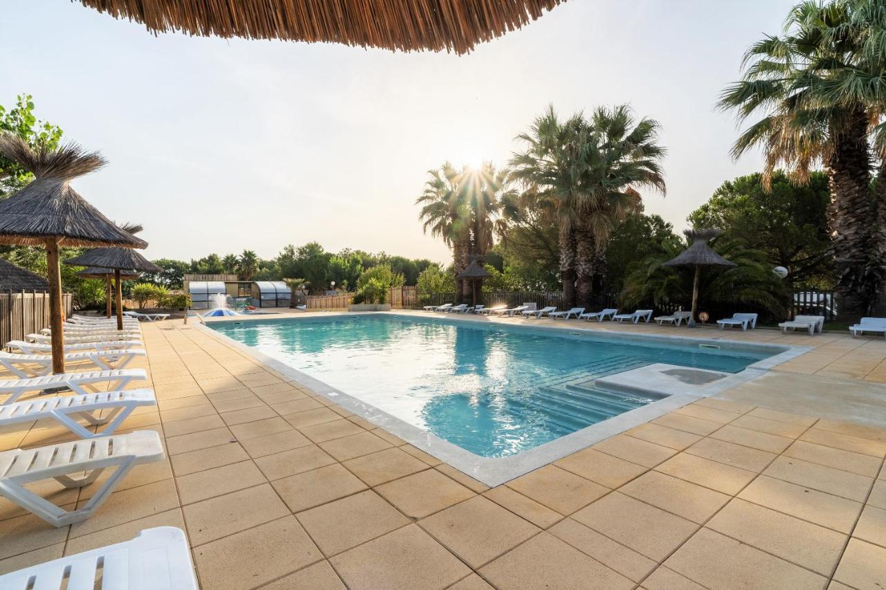 Camping Beau Rivage Hotel Meze Bagian luar foto