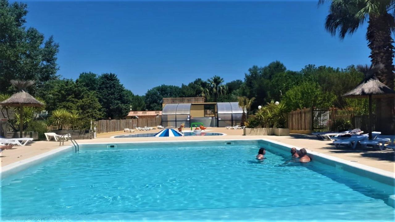 Camping Beau Rivage Hotel Meze Bagian luar foto