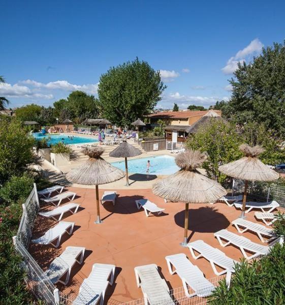 Camping Beau Rivage Hotel Meze Bagian luar foto
