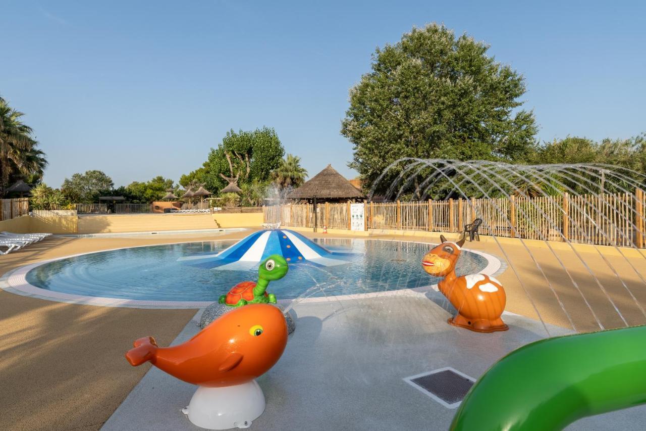 Camping Beau Rivage Hotel Meze Bagian luar foto
